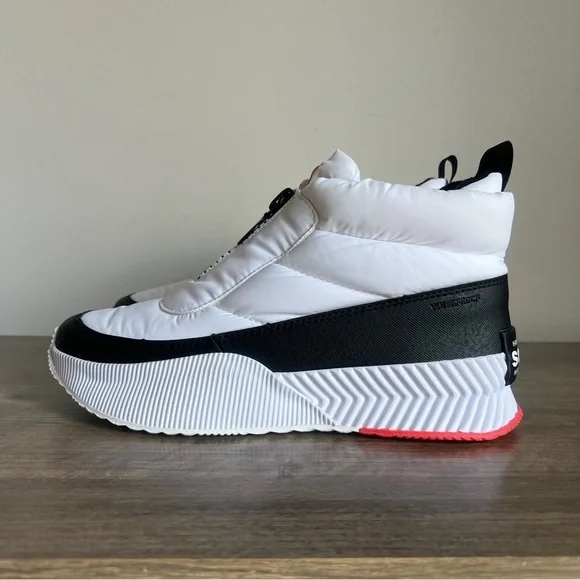 Sorel Out N About III Puffy Women's White Zip Boot Size 9.5 SKU#24187 - Picture 4 of 9